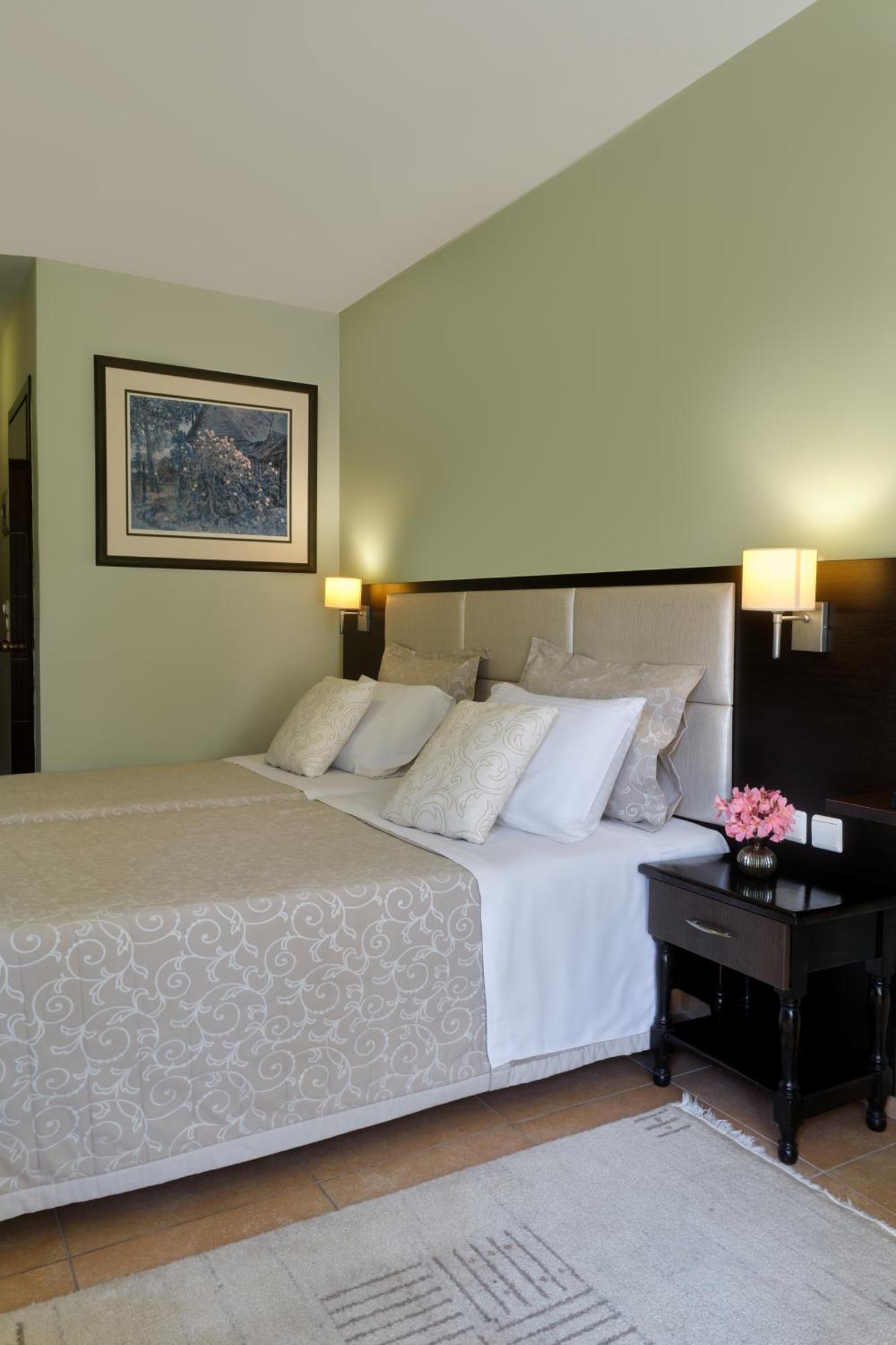Aphrodite Hotel Митимна Номер фото